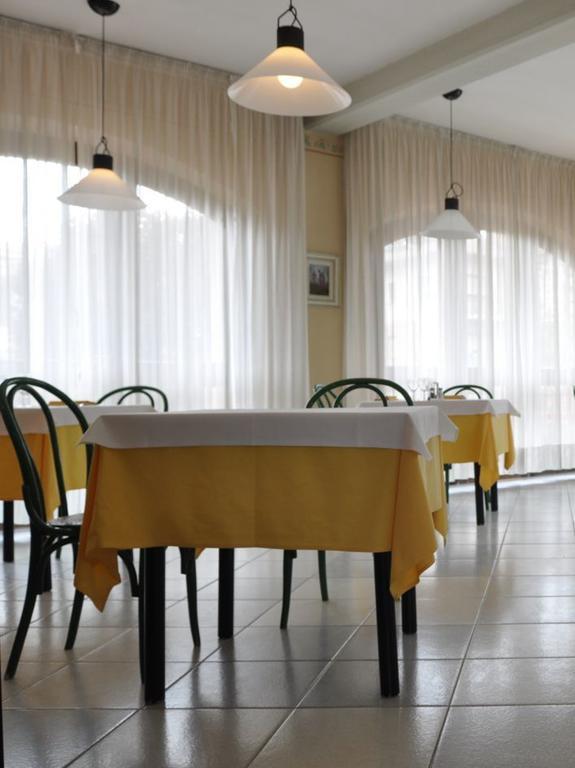 Hotel The Marquee Castelnuovo di Garfagnana Exterior foto