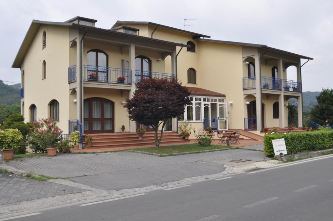 Hotel The Marquee Castelnuovo di Garfagnana Exterior foto
